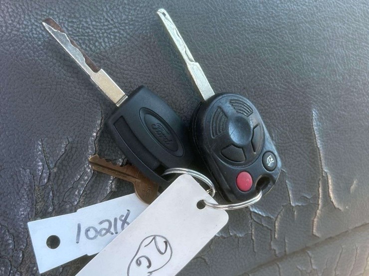 2017-ford-transit-image-38