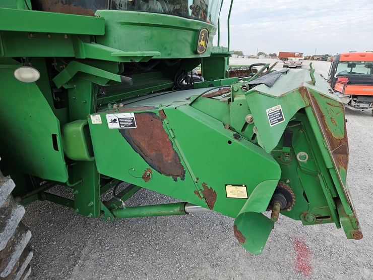 2005-john-deere-9760-sts-image-23