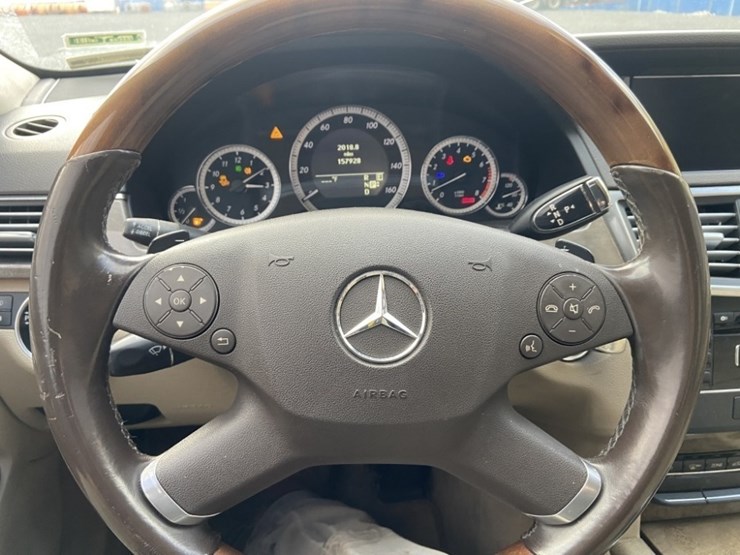 2011-mercedes-benz-e350-awd-sedan-image-29