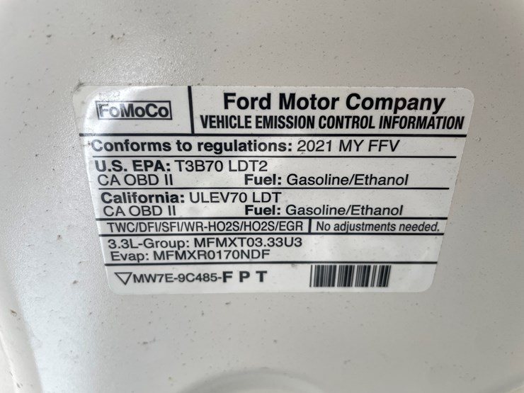 2021-ford-explorer-image-37