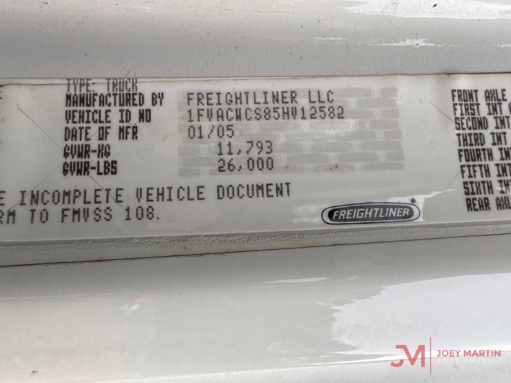 2005-freightliner-business-class-m2-box-truck-image-19