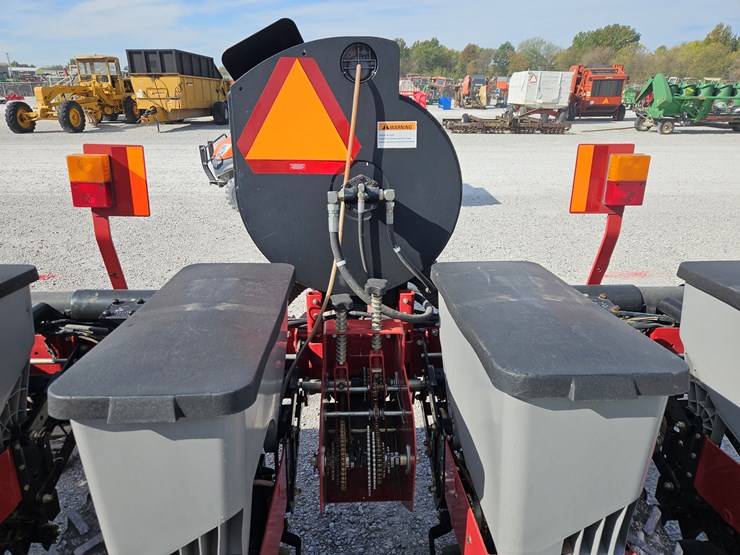 case-ih-1200-image-9