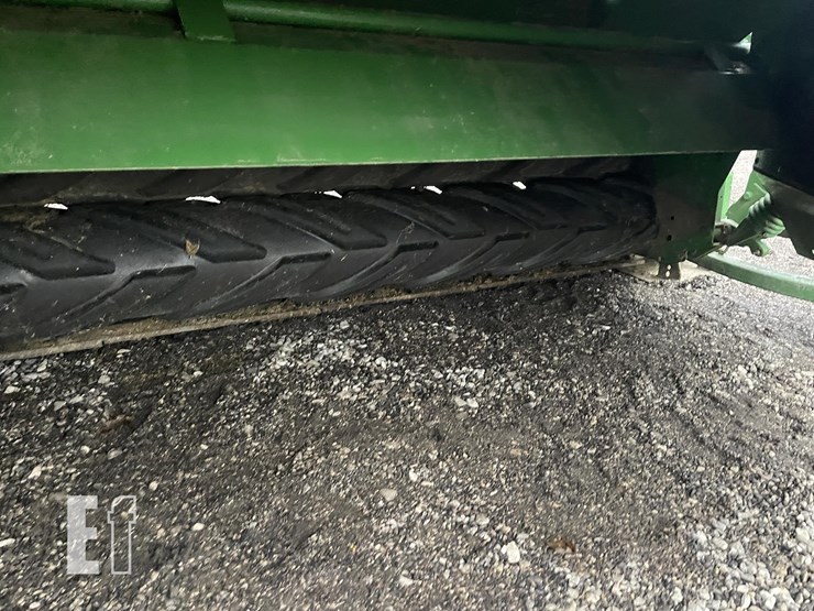 2018-john-deere-946-image-14