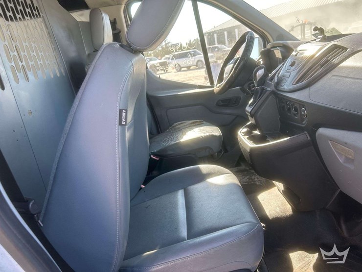 2017-ford-transit-image-19