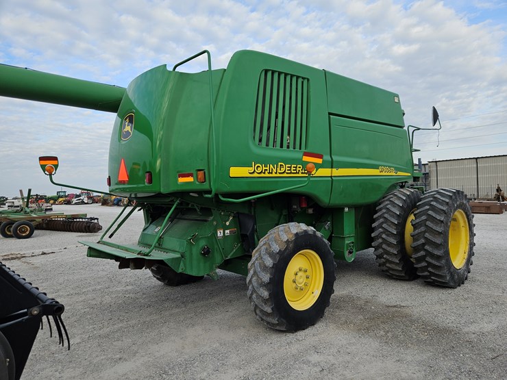 2005-john-deere-9760-sts-image-19