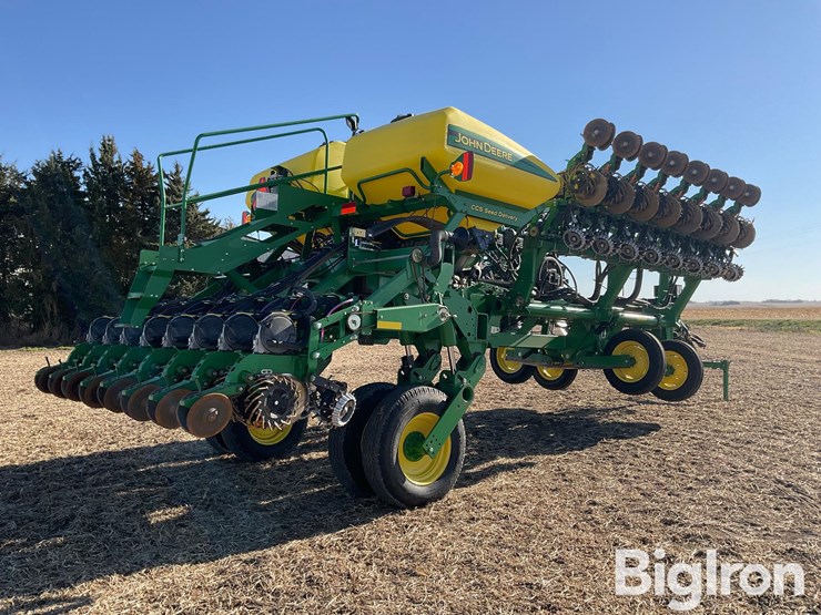 2010-john-deere-1790-ccs-image-5