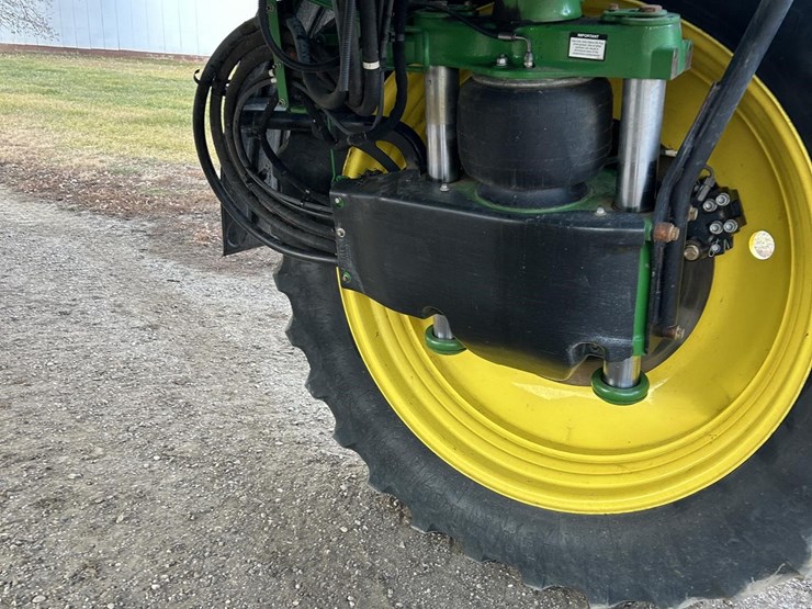 2017-john-deere-r4038-image-31