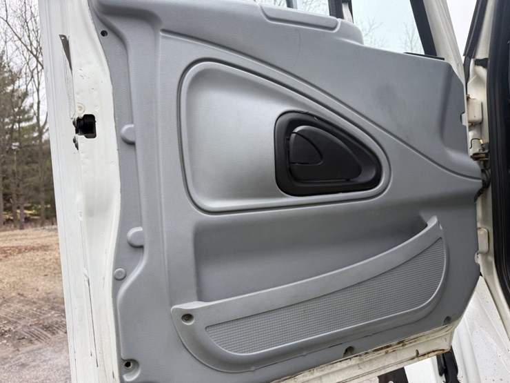 2005-international-8600-image-37