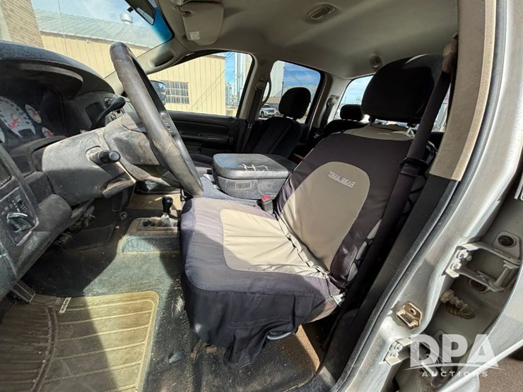 2004-dodge-2500-image-51