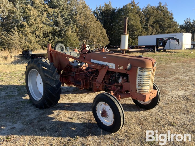 1957-international-350-image-3