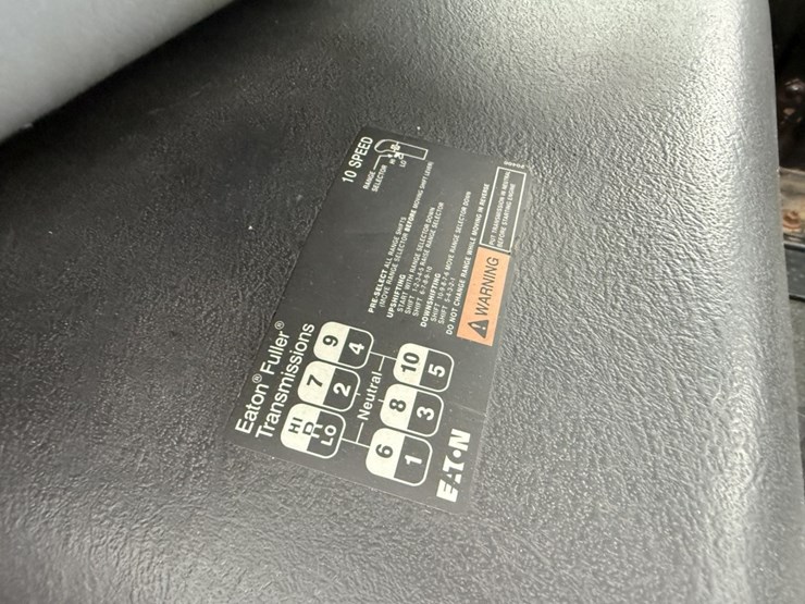 2005-international-8600-image-42