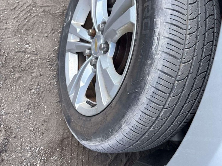 2012-chevrolet-equinox-image-28