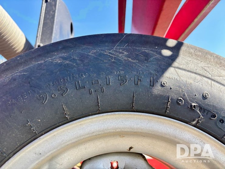 2012-case-ih-1240-image-54