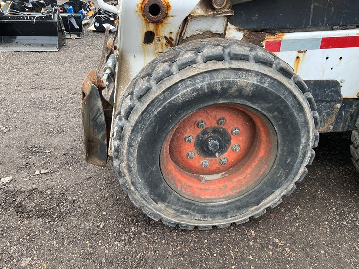 2014-bobcat-s530-image-8