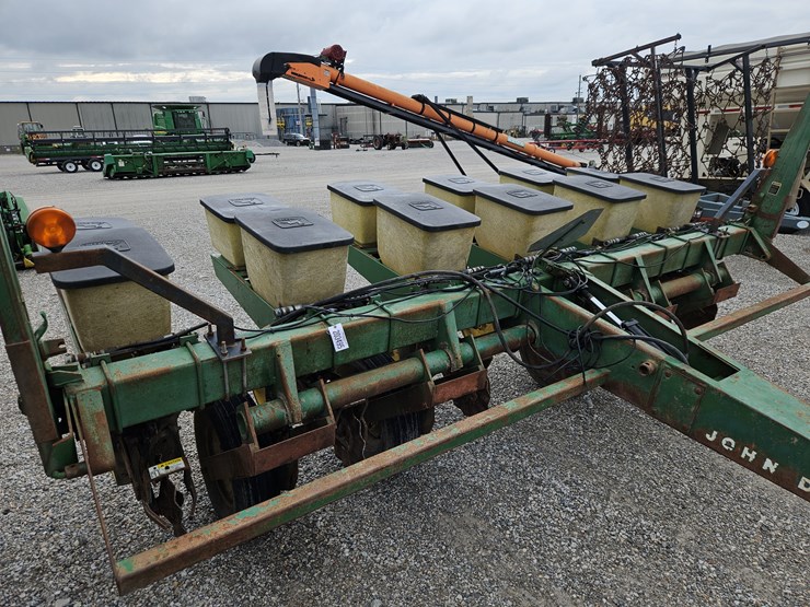 john-deere-7000-image-10