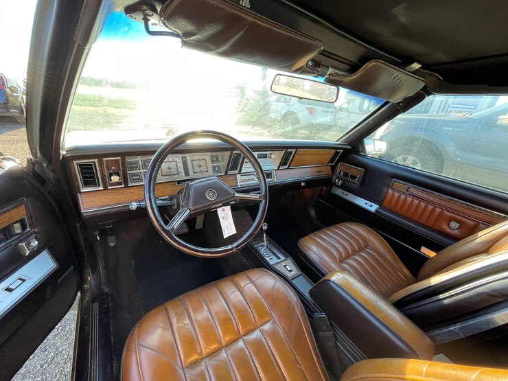 #1075-•-1982-chrysler-lebaron-convertible-(has-wi-title)-image-25