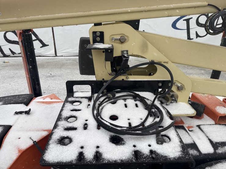 2018-jlg-t350-image-17