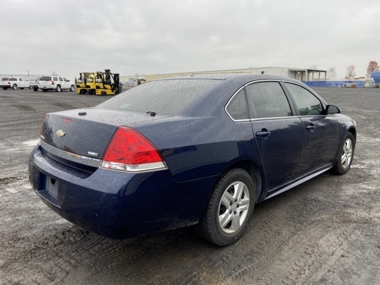 2010-chevrolet-impala-sedan-image-5