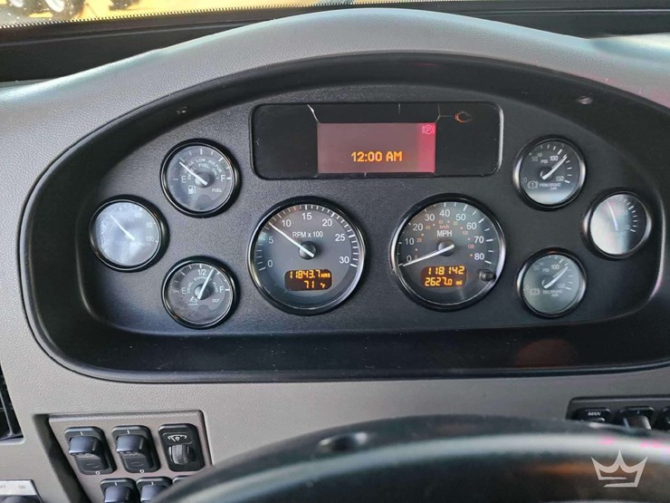 2016-peterbilt-337-image-57