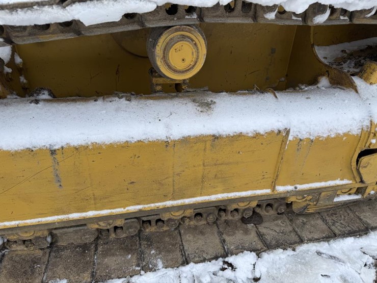 2012-caterpillar-d4k-image-44