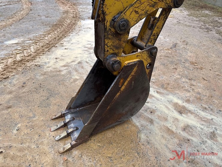 2012-caterpillar-416f-image-8