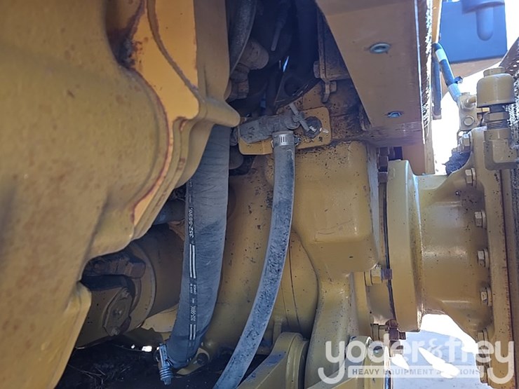 2016-caterpillar-120m2-image-98