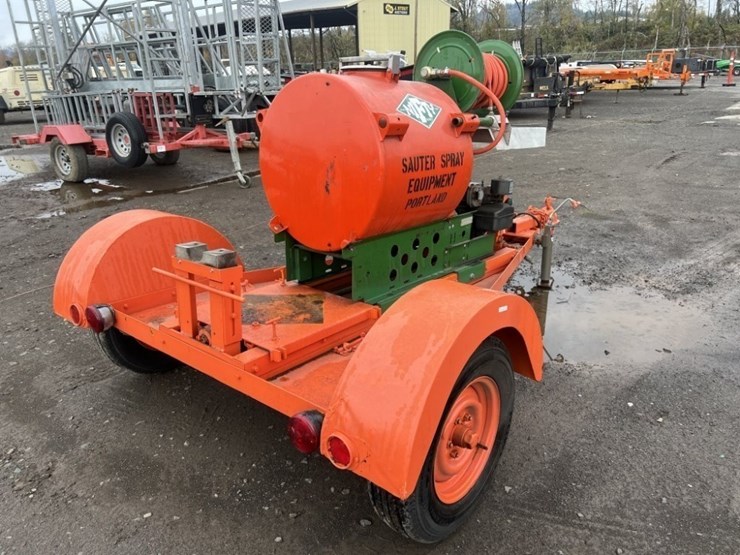 1966-rear's-towable-sprayer-image-3