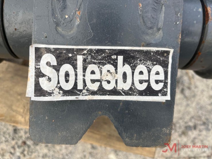 solesbee's-2-finger-excavator-thumb-w/-hydraulic-cylinder-image-3