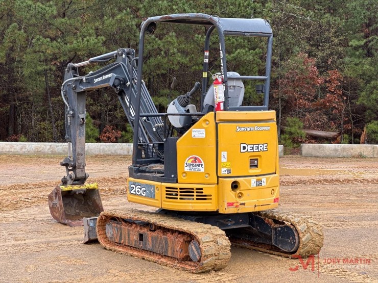 2020-deere-26g-image-1