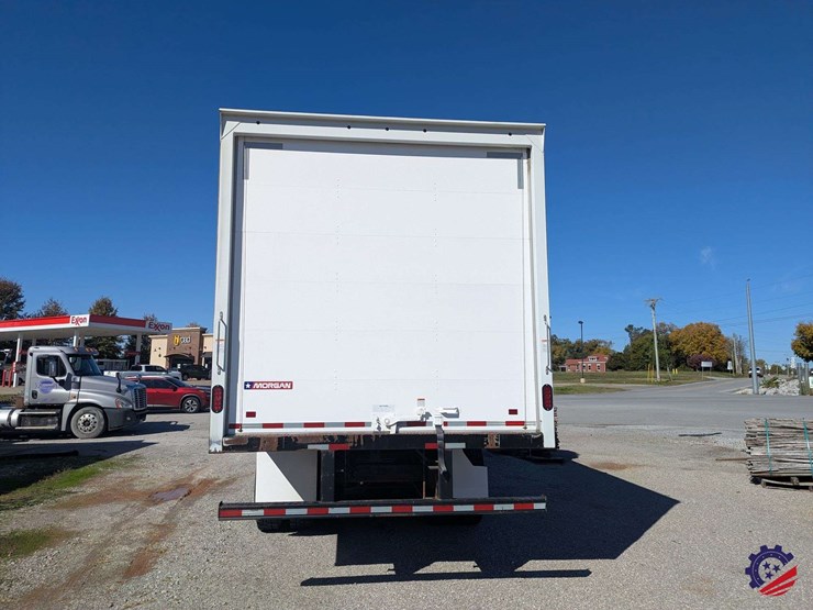 2016-mack-granite-gu713-image-7