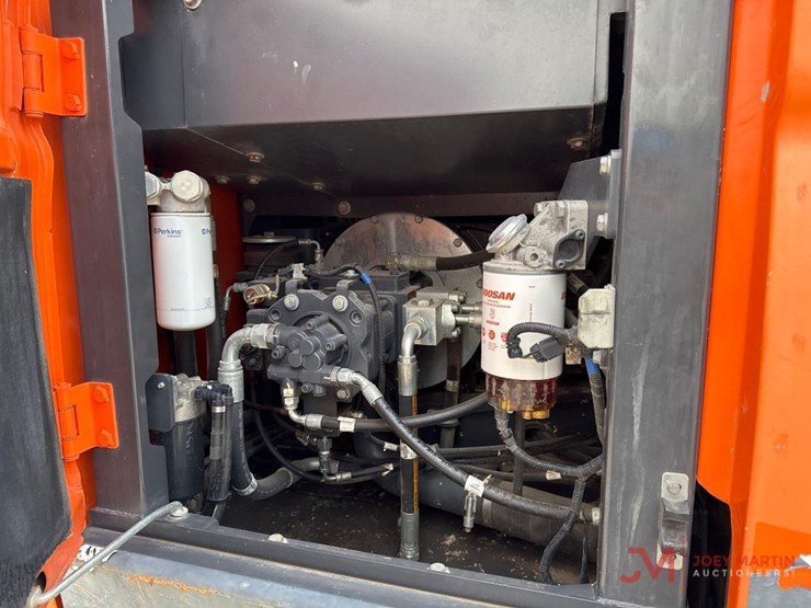 2018-doosan-dx140-lc-5-image-8