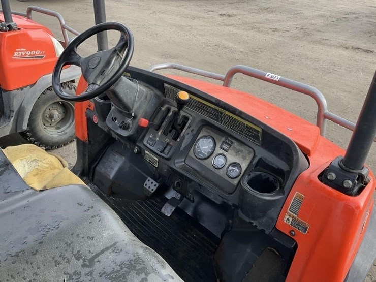 kubota-rtv900xt-image-17