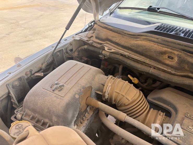 2004-dodge-2500-image-40