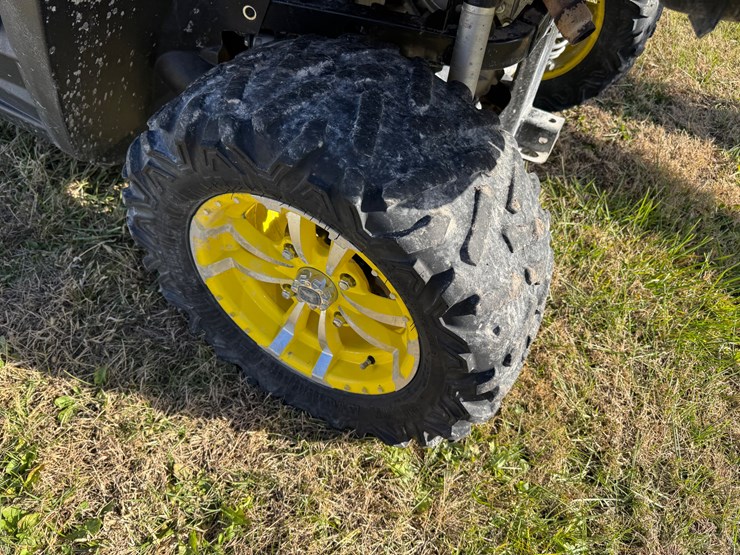 john-deere-gator-image-7