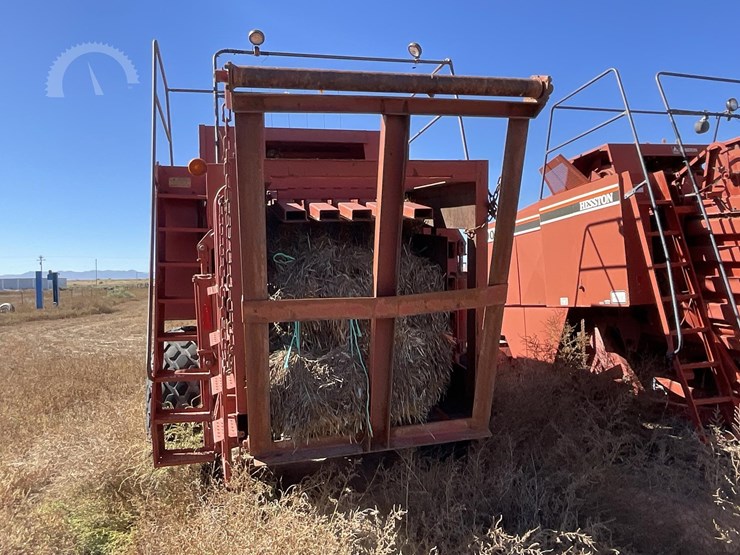 hesston-4800-image-8