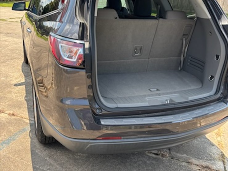 2016-traverse-ls-(njp421)-image-6