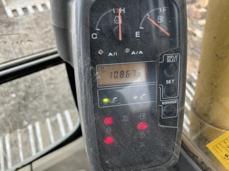 deere-160c-lc-image-2