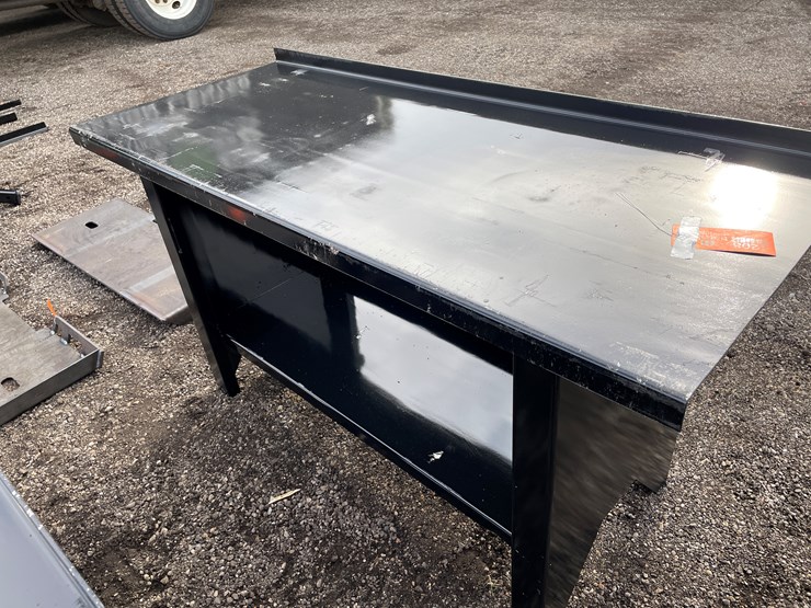 #1208-•-steel-work-bench-image-1