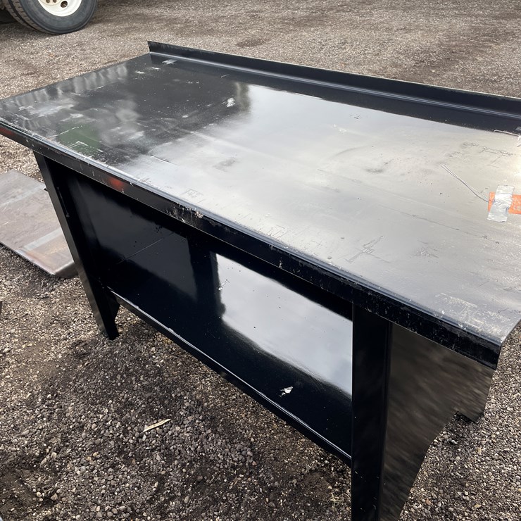 #1208 • Steel Work Bench