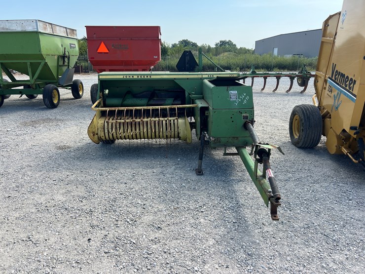 john-deere-336-image-2