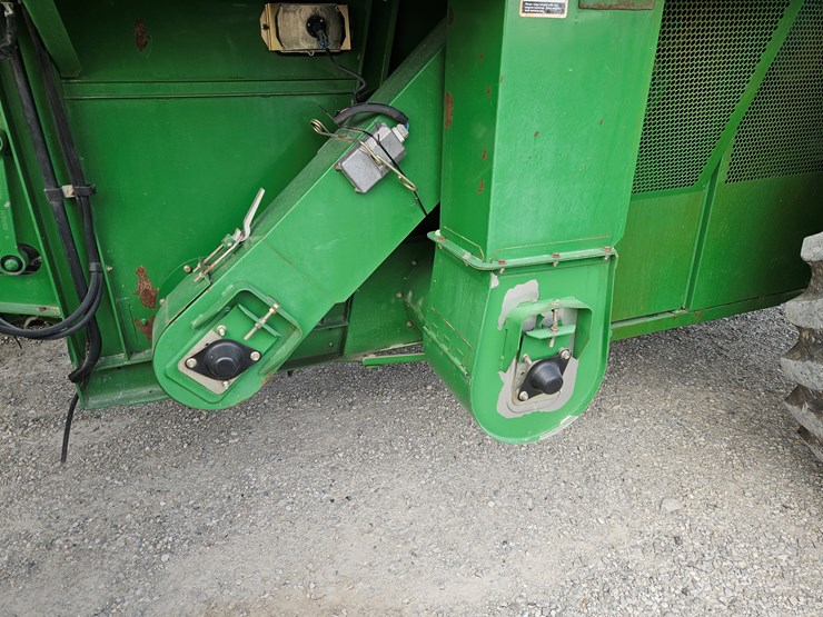 2005-john-deere-9760-sts-image-21