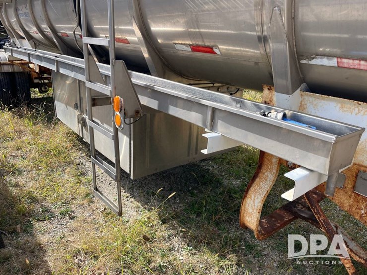 1982-heil-trailer-image-24