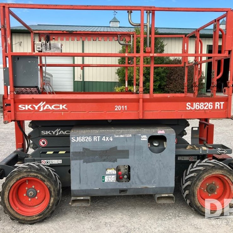 2017 SKYJACK SJ6826RT