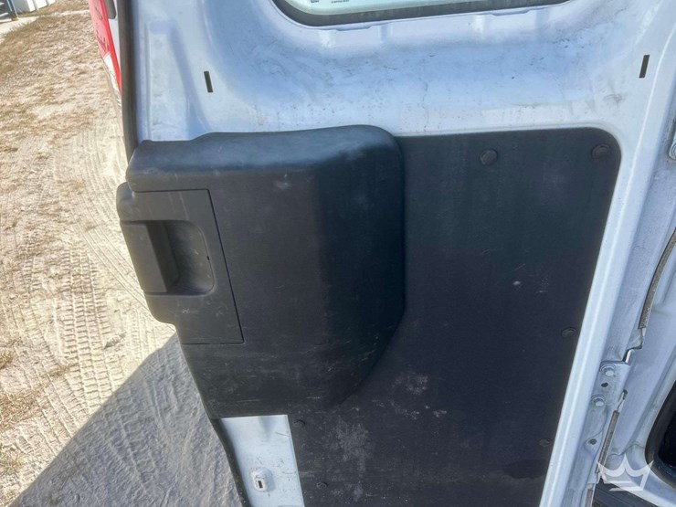 2017-ford-transit-image-26