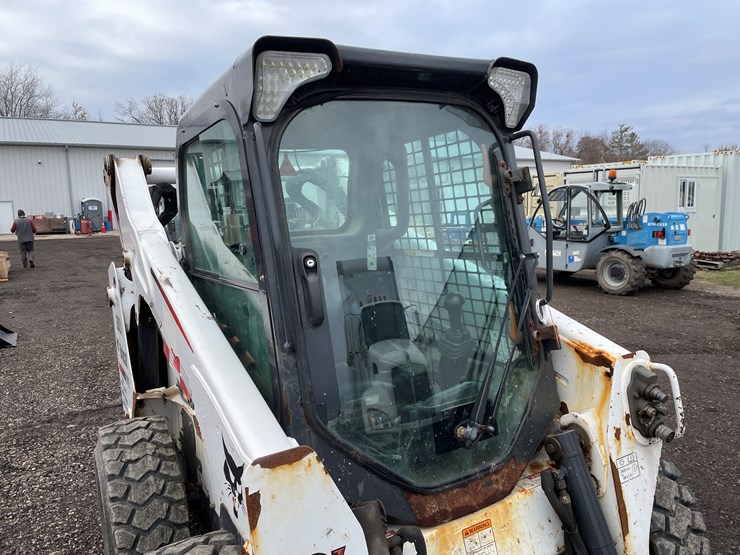 2015-bobcat-s590-image-19