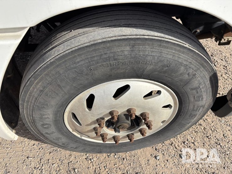 2006-freightliner-day-cab-truck-(gp12099,-unit-802)-image-49