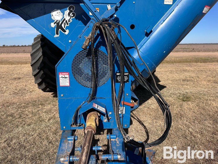 2003-kinze-850-image-11