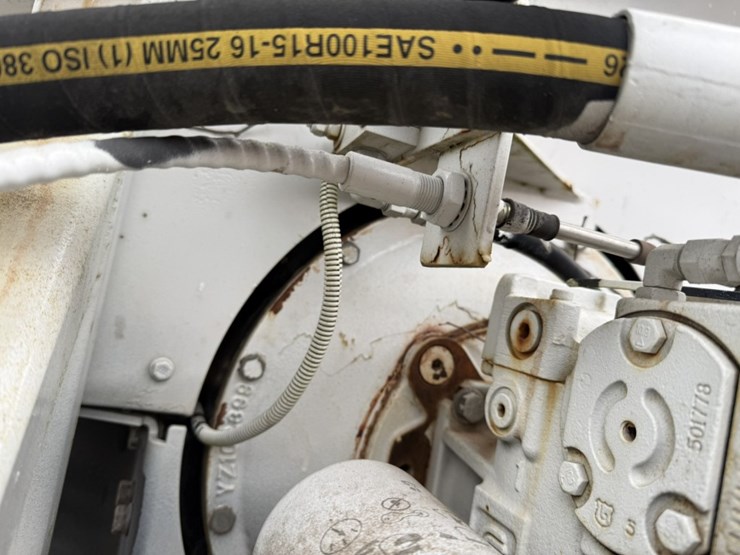 2002-caterpillar-3126-image-44