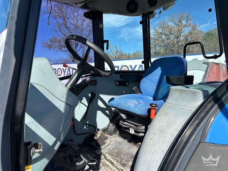 2010-new-holland-td5050-image-11
