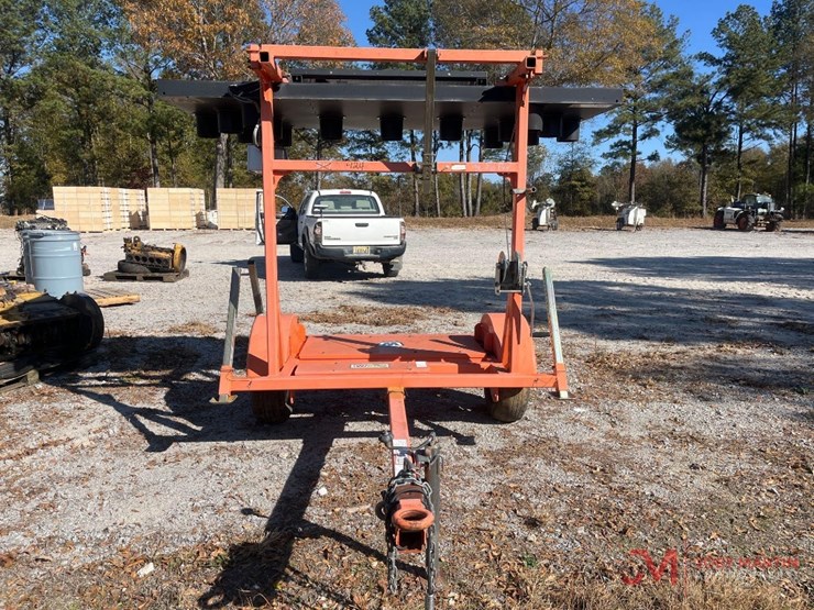 towable-arrow-board-directional-sign-image-5